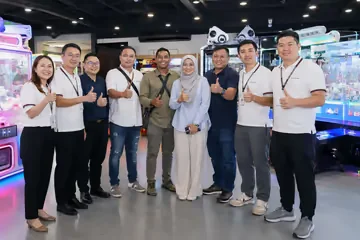Malaysia buyers at Leyou showroom